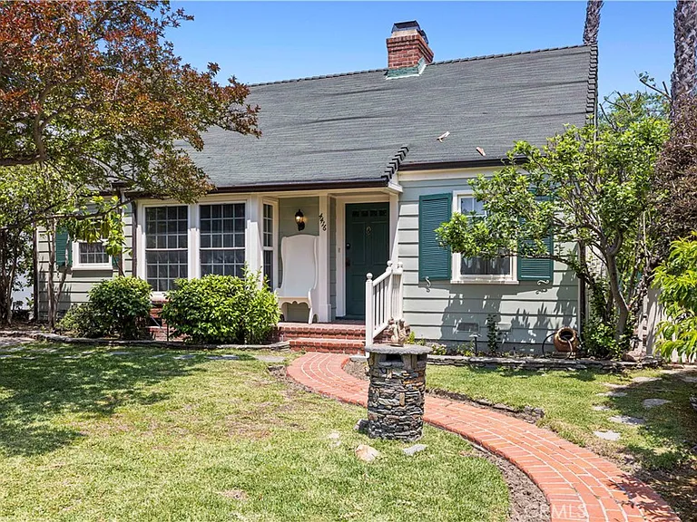 4416 Morella Ave — Photo 2