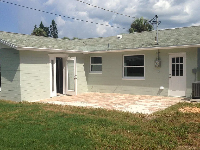 39 Sandra Dr — Photo 20