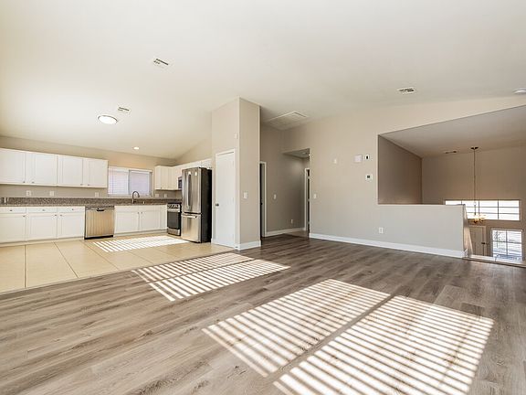 5th image of 4511 Grotto Ct