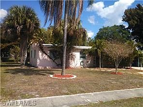 1st image of 963 Lakeview Dr