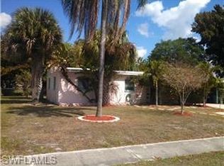 963 Lakeview Dr, North Fort Myers, FL 33903