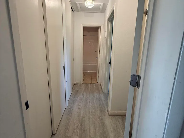 3208 SE 11th St #202 — Photo 18