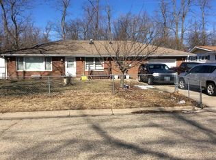 1117 N Coronado Dr, Peoria, IL 61604