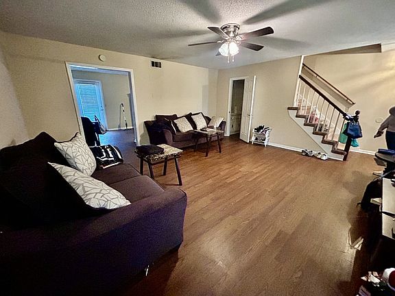 2nd image of 115B Lindsay Ct