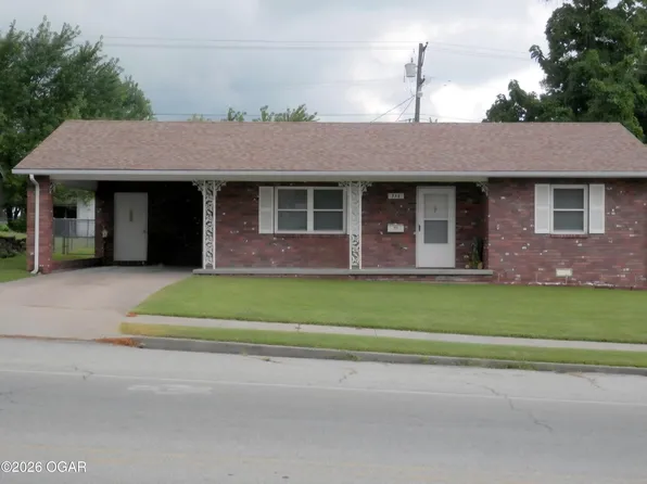 916 S Main St, Galena, KS 66739