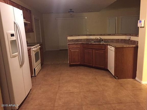 3rd image of 45645 W Dutchman Dr