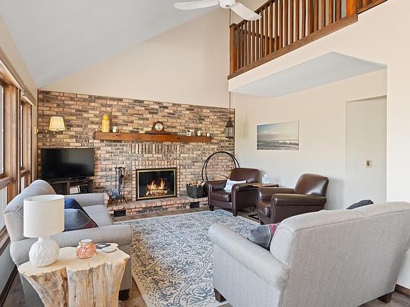 5th image of 2364 Pinecrest St