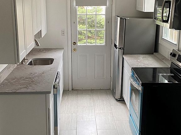 3rd image of 153 Saint Nicholas Ave