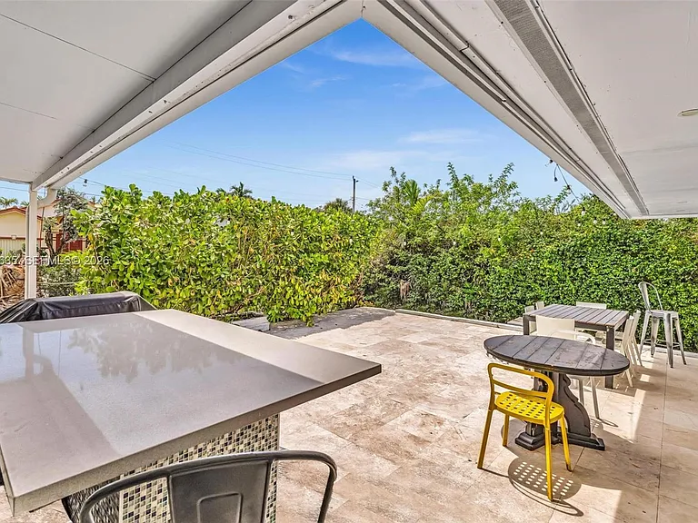 9257 Bay Dr — Photo 36