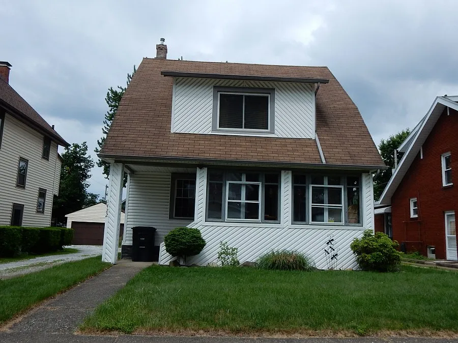 1422 Beardsley St photo 1