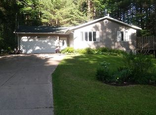 971 Highland Dr, Marquette, MI 49855