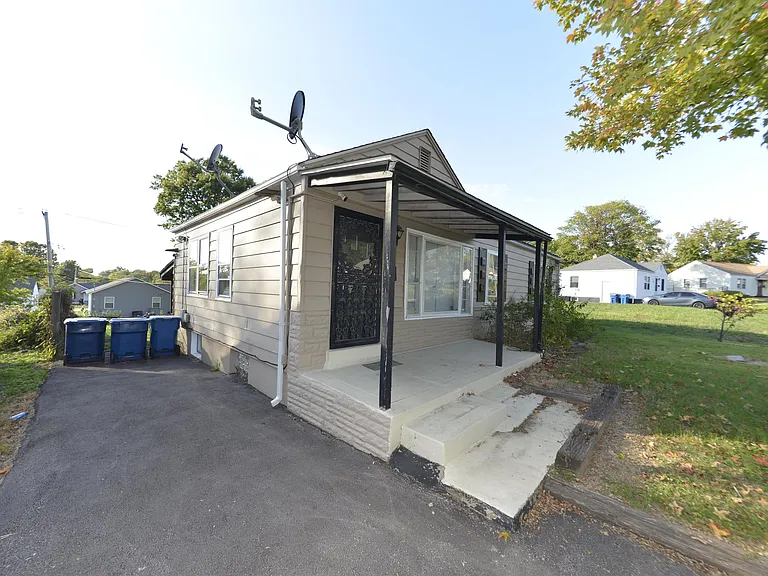 6127 Shillington Dr — Photo 17