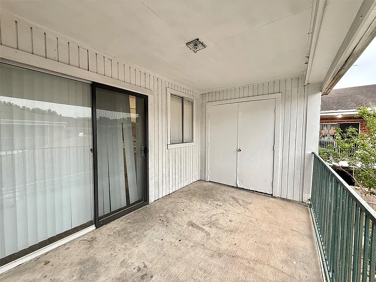 9201 Clarewood Dr #307 — Photo 7