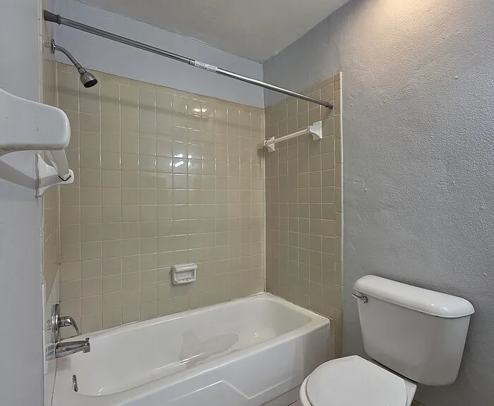 1830 Maravilla Ave #510 — Photo 14