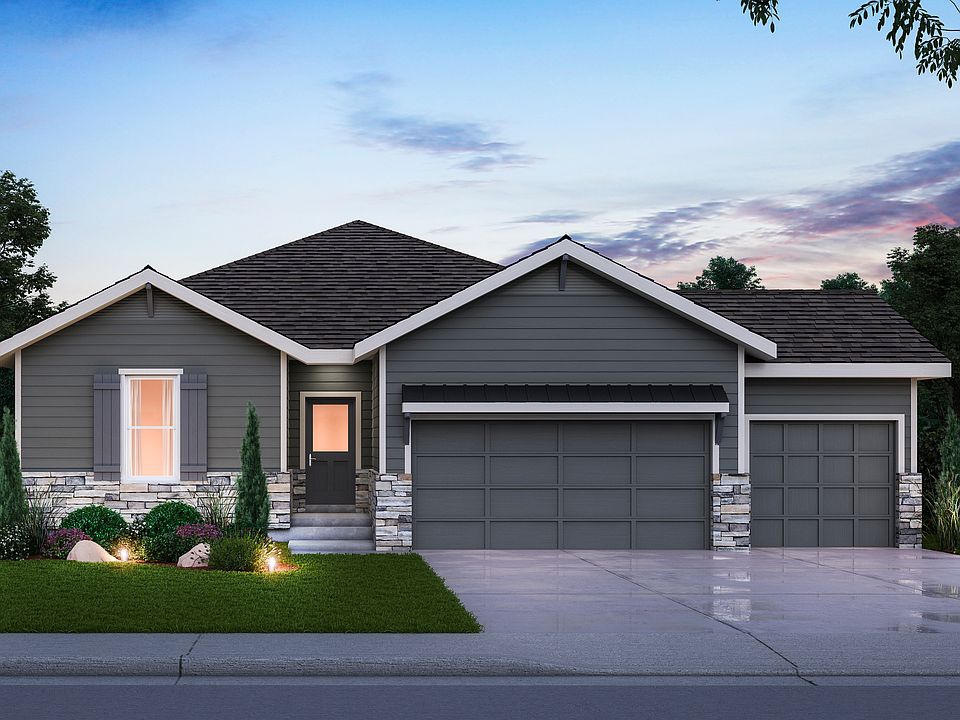 2nd image of 19818 Emerald St #K6s73j
