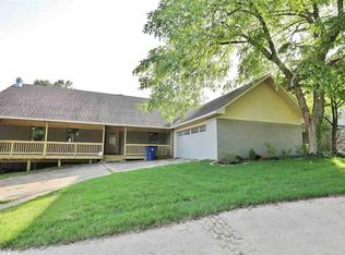 1704 Hidden Valley Dr, Benton, AR 72019