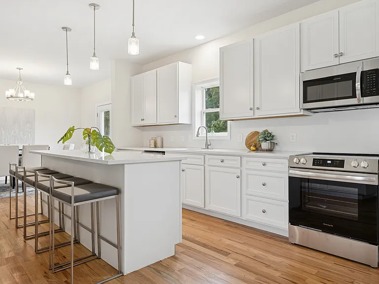 4 Sterling Dr — Photo 5