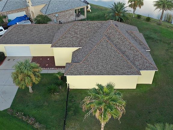 4th image of 604 Lakeshore Village Dr