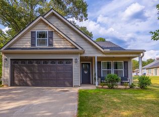 21 S Howard St, Inman, SC 29349