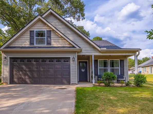 21 S Howard St, Inman, SC 29349
