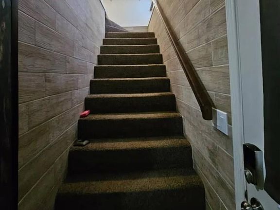 5th image of 401 Whalen Rd