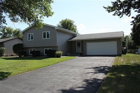 1st image of 830 123rd Ln NE