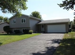 830 123rd Ln NE, Blaine, MN 55434