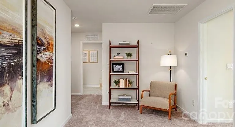 1720 Vanderlyn St — Photo 21