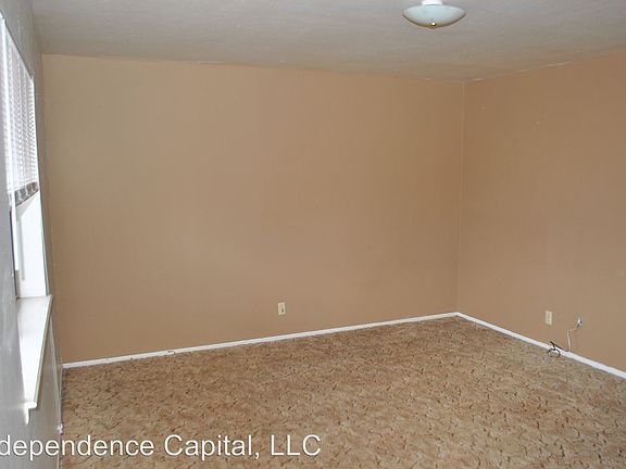 2nd image of 2805 Parque Del Norte Dr APT C