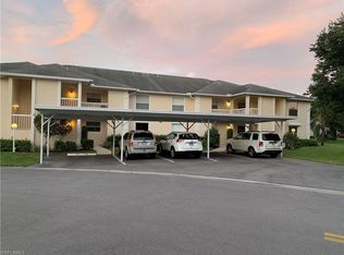 686 Squire Cir APT 104, Naples, FL 34104