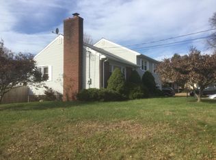306 Marshall Ln, Derby, CT 06418