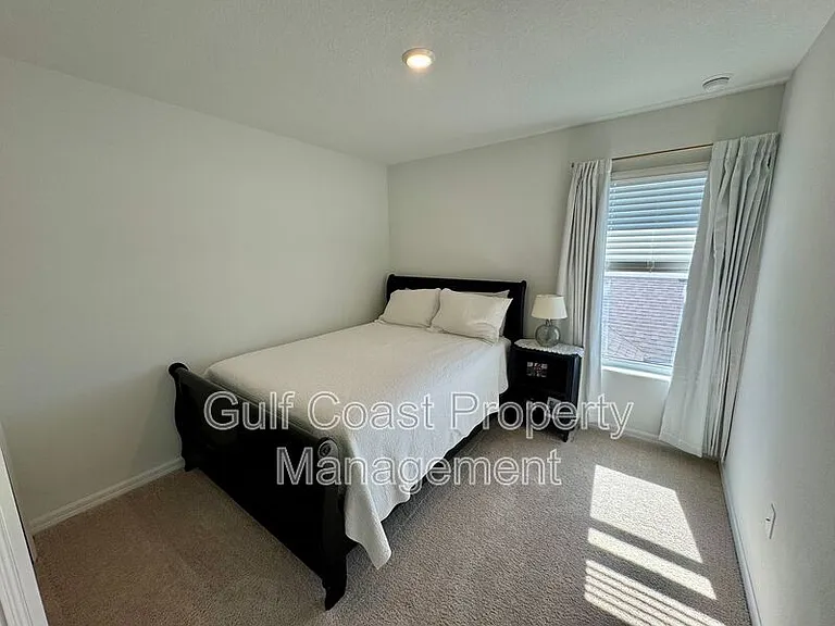 1908 Swivel Ln — Photo 12