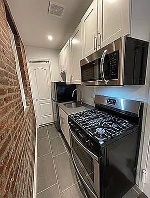 4th image of 234 E 81st St APT 1D