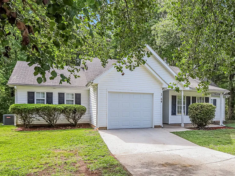 54 Virginia Heights Dr — Photo 1
