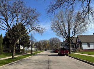 2730 N BUFFUM STREET, Milwaukee, WI 53212