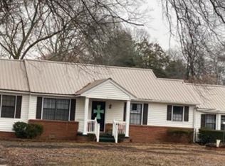 917 Highway 2, Kossuth, MS 38834