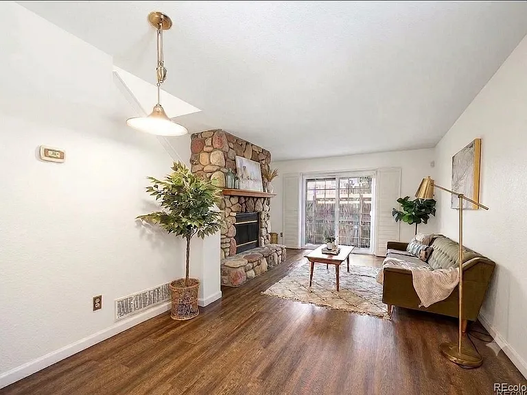 1881 Newland Ct — Photo 6