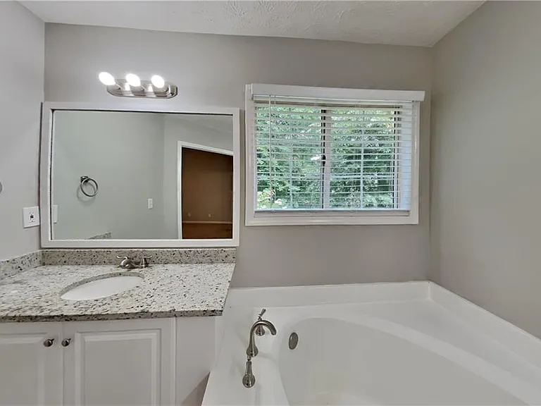 603 Brolley Ct — Photo 9