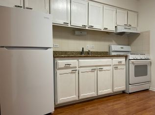 10374 Michael Todd Ter APT 1S, Glenview, IL 60025