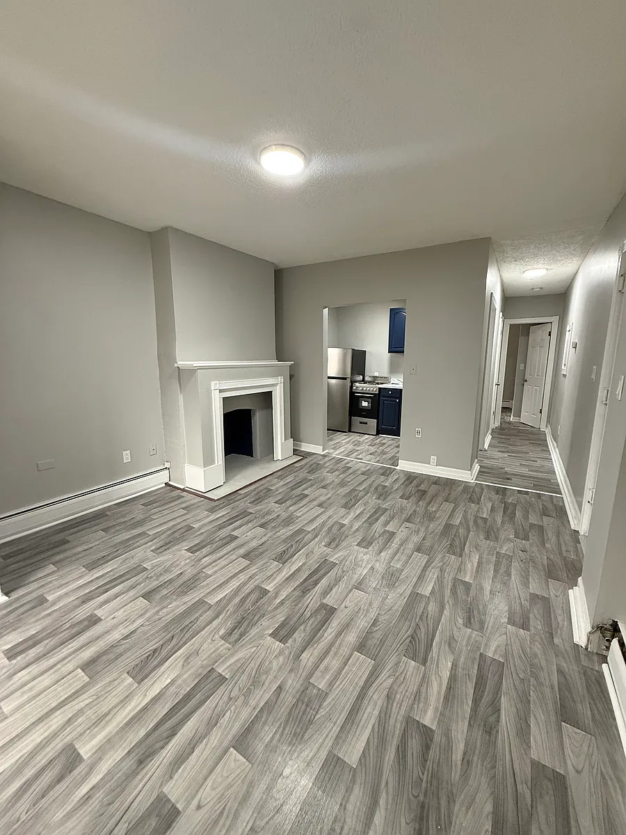 Building Photo - 1079 Broad St #1N