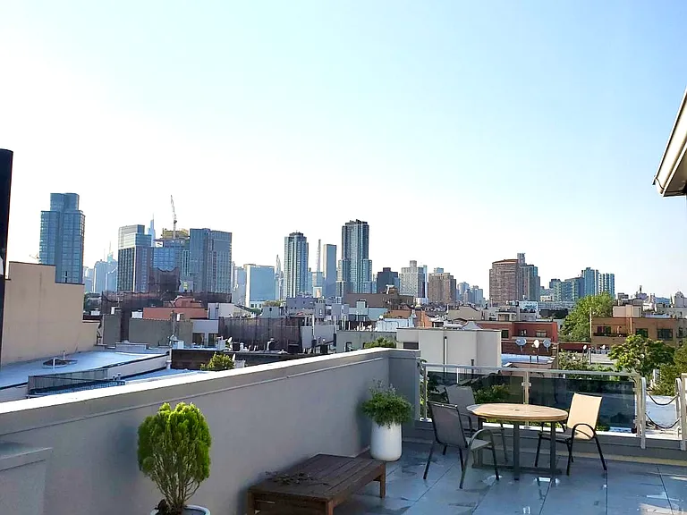 189 Java St #2 — Photo 16
