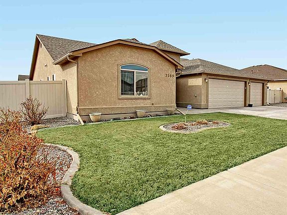 2nd image of 3169 Stoneburro Dr