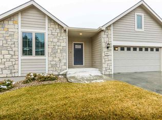 2117 Little Kitten Ave, Manhattan, KS 66503