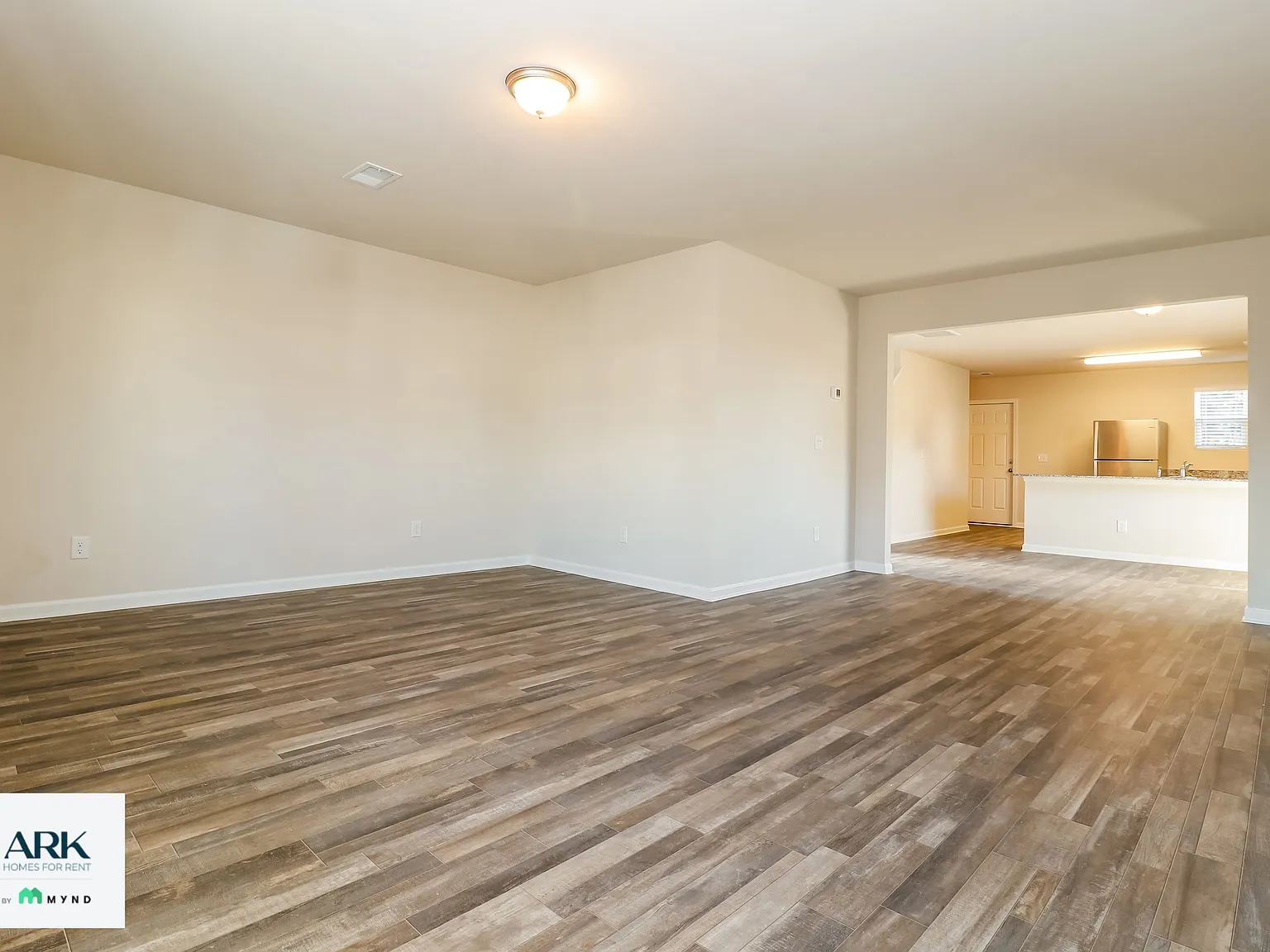 3 bed, 2.5 bath, 1512 sqft, $1,999 — Photo 3