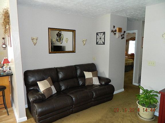 4th image of 1647 Jackson St