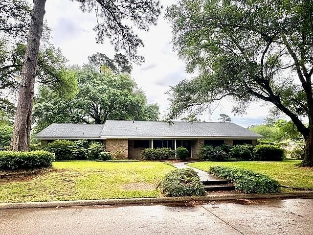 1st image of 106 Robin Rd