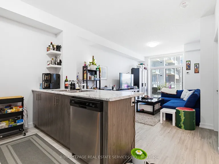 460 Dundas St E #221 — Photo 5