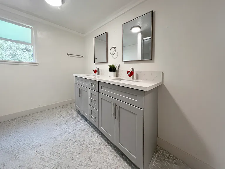 2318 Eucalyptus Ave #2318 — Photo 18