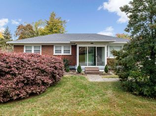 1511 Anna Ln, Louisville, KY 40216