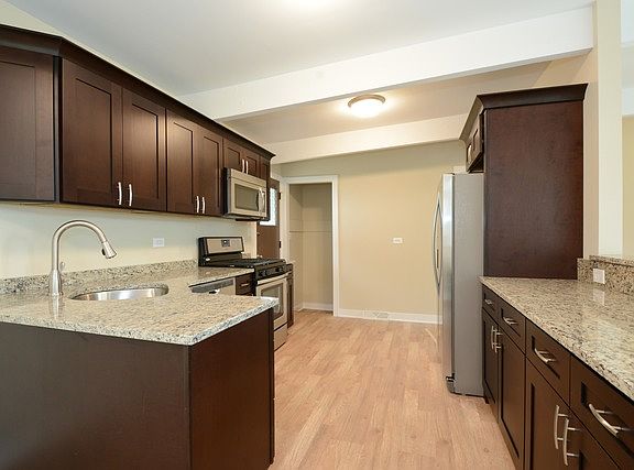 3rd image of 2519 S Cedar Glen Dr